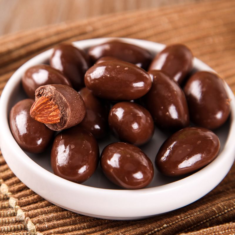 明治 巴旦木夹心巧克力 80g/盒