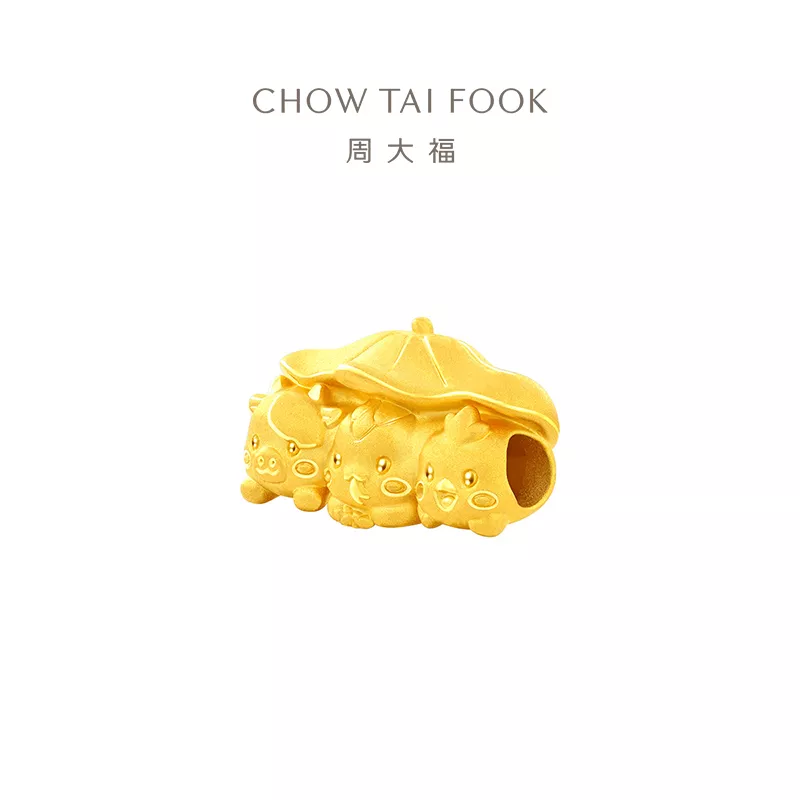 周大福 蛇年生肖三合荷下牛蛇鸡黄金吊坠转运珠女定价R35973